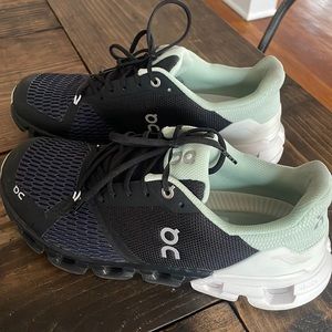 On Running Cloudflyer Shoes